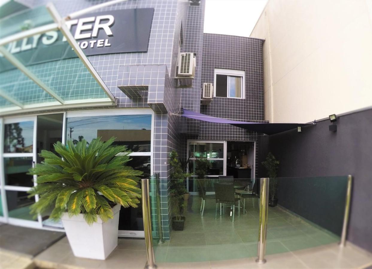 Hollyster Hotel Curitiba Exterior foto